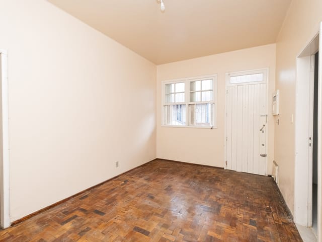 Apartamento 1 quarto e 2 banheiros, para alugar, no bairro Centro em Pelotas