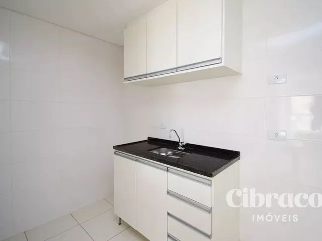 Kitnet 1 quarto e 1 banheiro, à venda, no bairro Centro em Curitiba