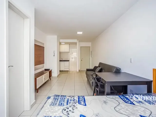Kitnet 1 quarto e 1 banheiro, à venda, no bairro Centro em Curitiba