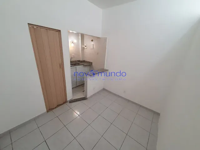 Apartamento com 24m² 1 quarto e 1 banheiro, para alugar, no bairro Botafogo em Rio de Janeiro