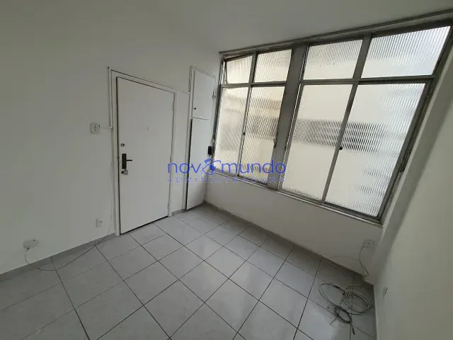 Apartamento com 24m² 1 quarto e 1 banheiro, para alugar, no bairro Botafogo em Rio de Janeiro