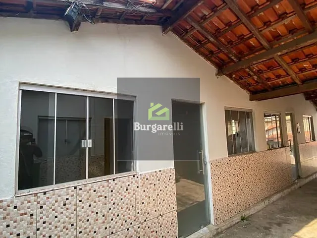 Kitnet 2 quartos e 1 banheiro, para alugar, no bairro Centro em Lavras