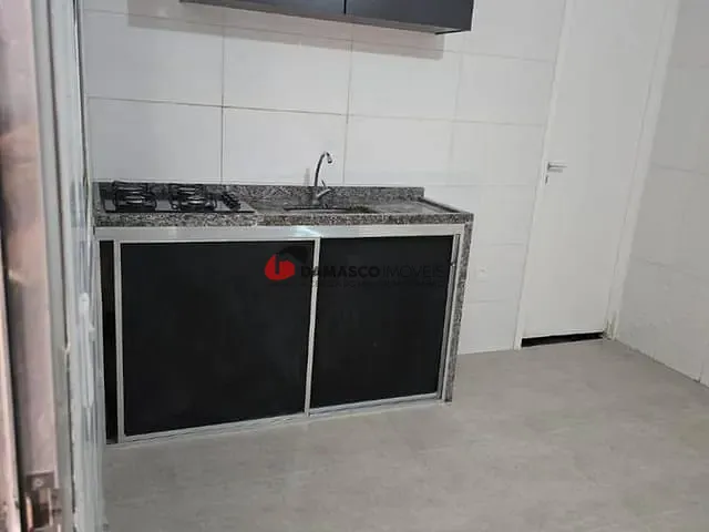 Kitnet com 30m² 1 quarto e 1 banheiro, para alugar, no bairro Utinga em Santo André