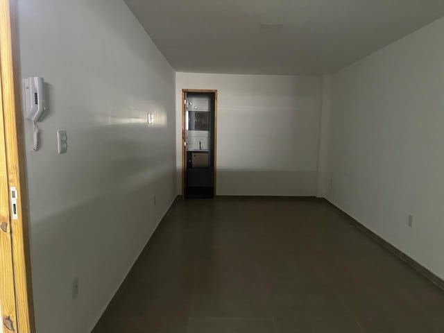 Kitnet 1 quarto e 1 banheiro, para alugar, no bairro Alto da Serra em Petrópolis