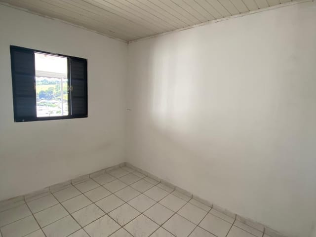 Kitnet 1 quarto e 1 banheiro, para alugar, no bairro Parque dos Pássaros em Extrema