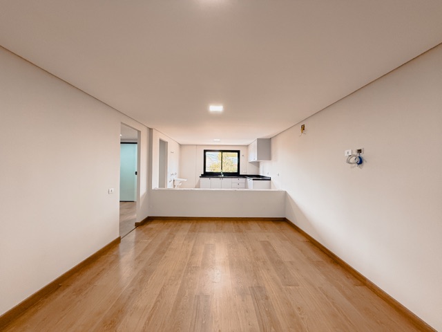 Foto do Kitnet - Kitnet para Locação com Água, Luz e Internet Inclusas, Centro, Apucarana, PR | J. Mareze Imóveis Ltda