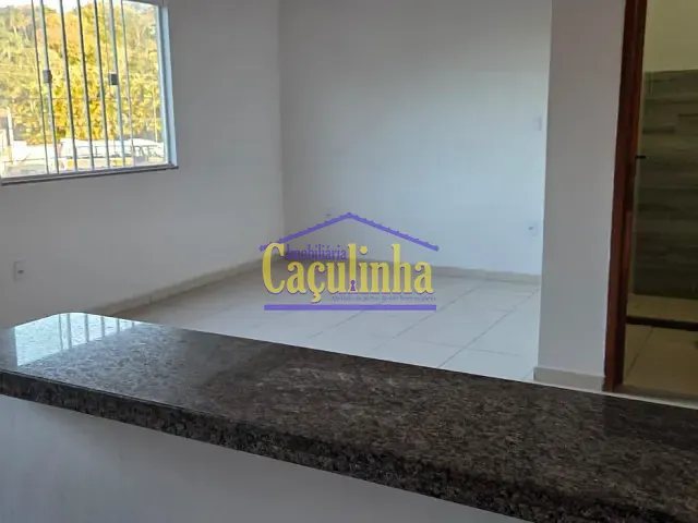 Kitnet com 30m², para alugar, no bairro Ipiabas em Barra do Piraí