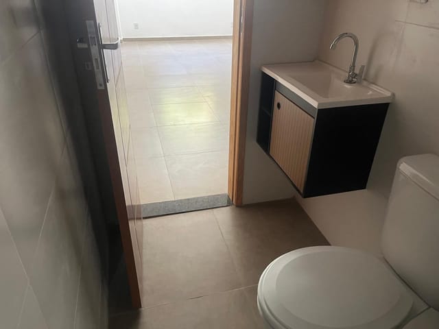 Kitnet 1 quarto e 1 banheiro, para alugar, no bairro Alto da Serra em Petrópolis