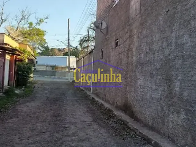Kitnet com 30m², para alugar, no bairro Ipiabas em Barra do Piraí