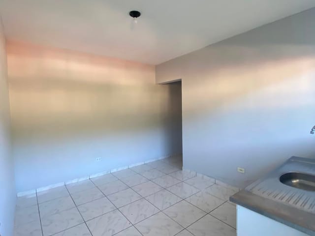 Kitnet 1 quarto e 1 banheiro, para alugar, no bairro Centro em Extrema