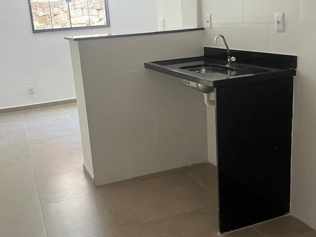 Kitnet 1 quarto e 1 banheiro, para alugar, no bairro Alto da Serra em Petrópolis