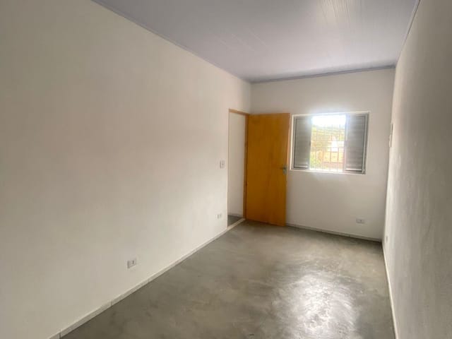 Kitnet 1 quarto e 1 banheiro, para alugar, no bairro Centro em Extrema