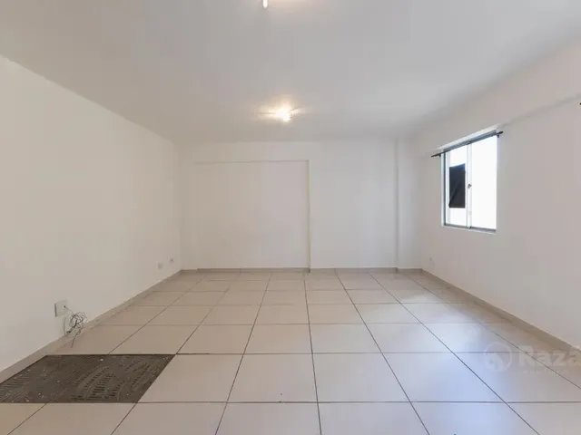 Kitnet 1 quarto e 1 banheiro, para alugar, no bairro Centro em Curitiba