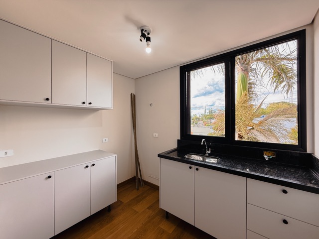Foto do Kitnet - Kitnet para Locação com Água, Luz e Internet Inclusas, Centro, Apucarana, PR | J. Mareze Imóveis Ltda