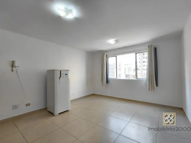 Kitnet para alugar, no bairro Centro em Curitiba