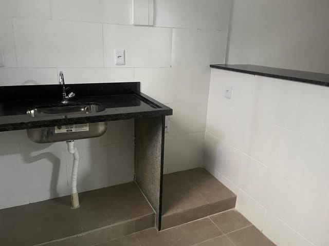 Kitnet 1 quarto e 1 banheiro, para alugar, no bairro Alto da Serra em Petrópolis