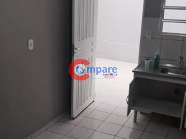 Kitnet 1 quarto e 1 banheiro, para alugar, no bairro Jardim Rosa de Franca em Guarulhos