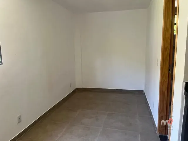 Kitnet 1 quarto e 1 banheiro, para alugar, no bairro Alto da Serra em Petrópolis