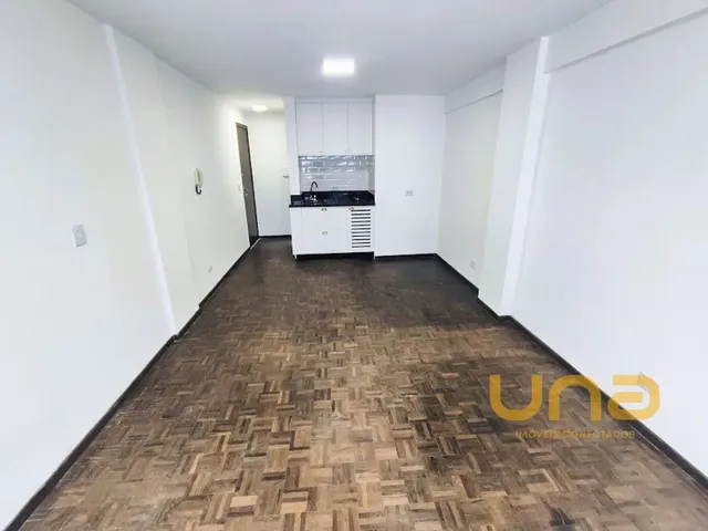 Kitnet 1 quarto e 1 banheiro, para alugar, no bairro CENTRO em Curitiba