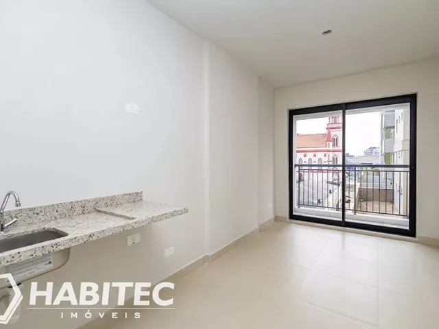 Kitnet 1 quarto e 1 banheiro, à venda, no bairro Portão em Curitiba