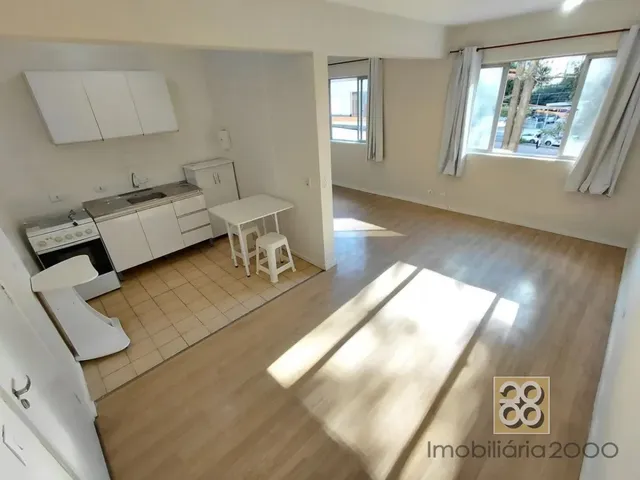 Kitnet 1 quarto e 1 banheiro, para alugar, no bairro Bigorrilho em Curitiba