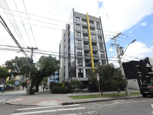 Kitnet 1 quarto e 1 banheiro, à venda, no bairro Mercês em Curitiba