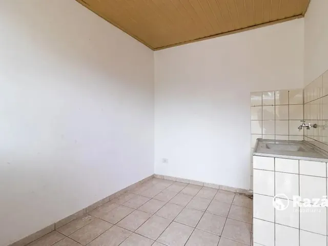 Kitnet 1 quarto e 1 banheiro, para alugar, no bairro Hauer em Curitiba