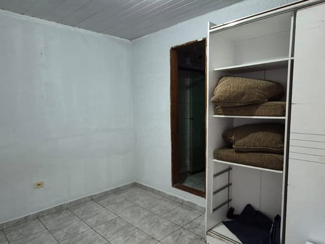 Kitnet 1 quarto e 1 banheiro, para alugar, no bairro Conjunto Promorar Raposo Tavares em São Paulo
