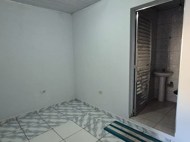 Kitnet 1 quarto e 1 banheiro, para alugar, no bairro Conjunto Promorar Raposo Tavares em São Paulo