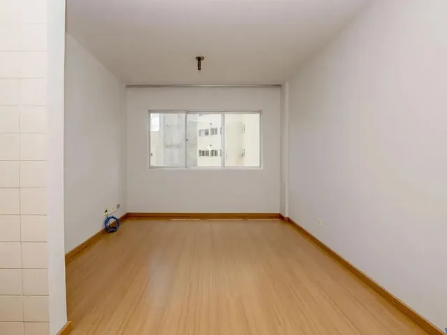 Kitnet 1 quarto e 1 banheiro, para alugar, no bairro Centro em Curitiba