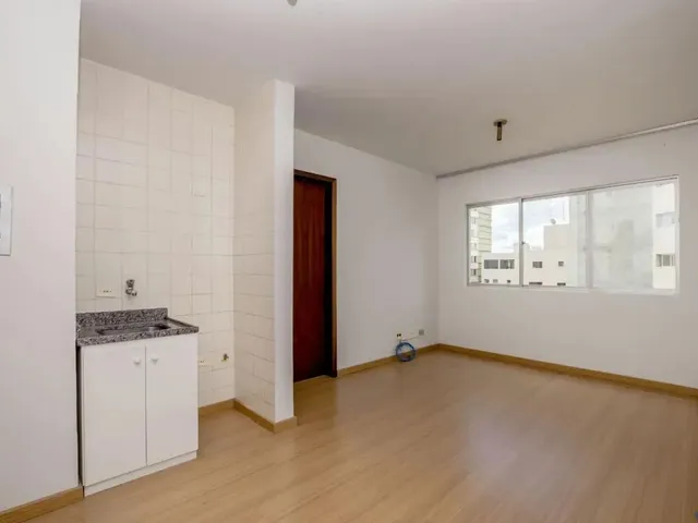 Kitnet 1 quarto e 1 banheiro, para alugar, no bairro Centro em Curitiba
