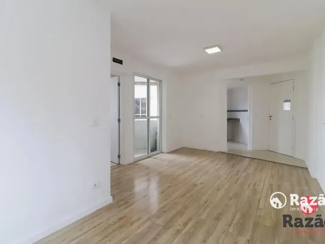 Kitnet 1 quarto e 1 banheiro, para alugar, no bairro Cristo Rei em Curitiba