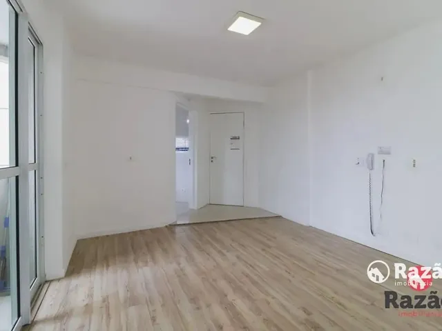 Kitnet 1 quarto e 1 banheiro, para alugar, no bairro Cristo Rei em Curitiba
