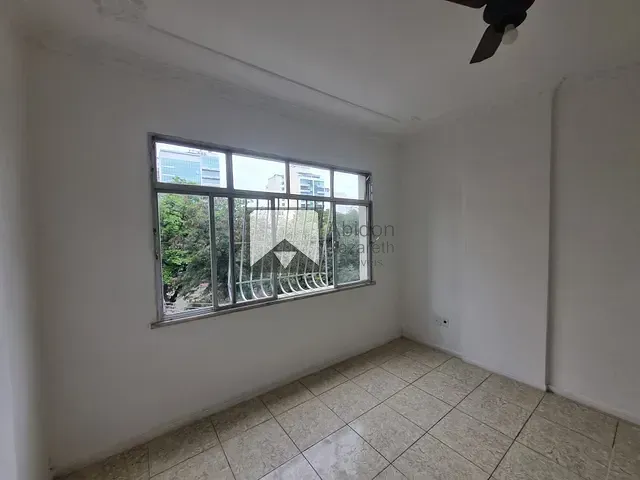 Apartamento com 60m² 2 quartos e 1 banheiro, à venda, no bairro Centro em Niterói