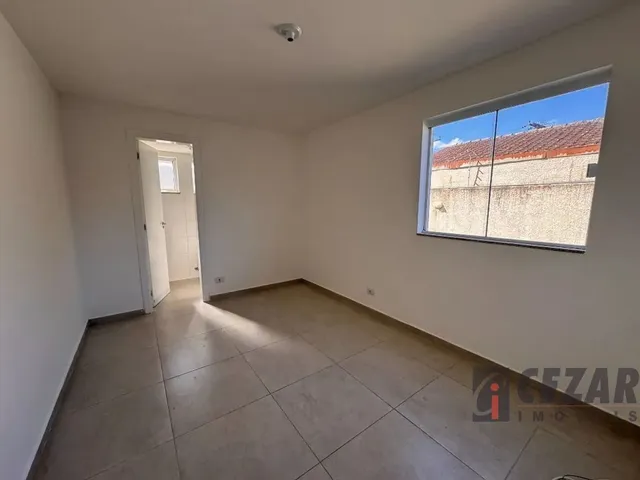 Kitnet 1 quarto e 1 banheiro, para alugar, no bairro Bacacheri em Curitiba