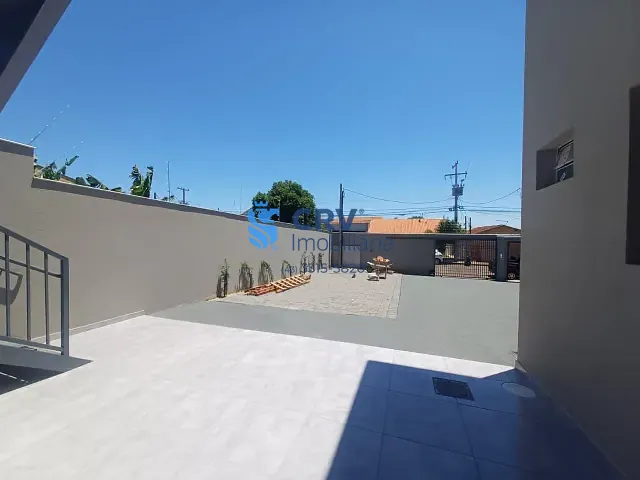 Kitnet 1 quarto e 1 banheiro, para alugar, no bairro Parque Residencial Joaquim Toledo Piza em Londrina