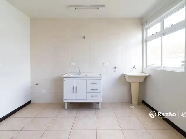 Kitnet 1 quarto e 1 banheiro, para alugar, no bairro Bacacheri em Curitiba
