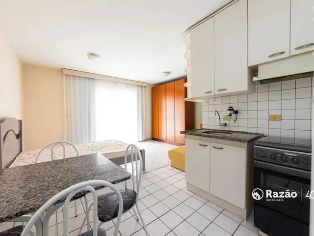 Kitnet 1 quarto e 1 banheiro, para alugar, no bairro Centro em Curitiba