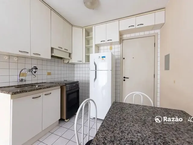Kitnet 1 quarto e 1 banheiro, para alugar, no bairro Centro em Curitiba