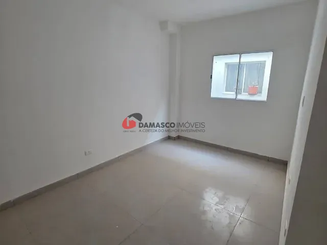 Kitnet para alugar, no bairro Osvaldo Cruz em São Caetano do Sul