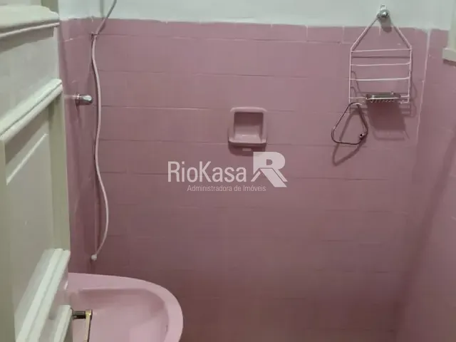 Kitnet 1 quarto e 1 banheiro, à venda, no bairro Glória em Rio de Janeiro