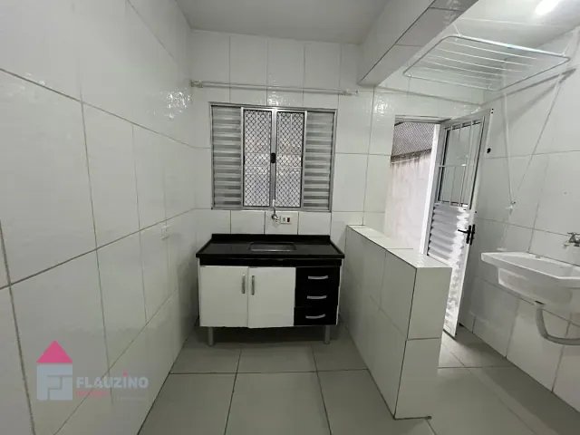 Kitnet com 30m² 1 quarto e 1 banheiro, para alugar, no bairro Capão Redondo em São Paulo
