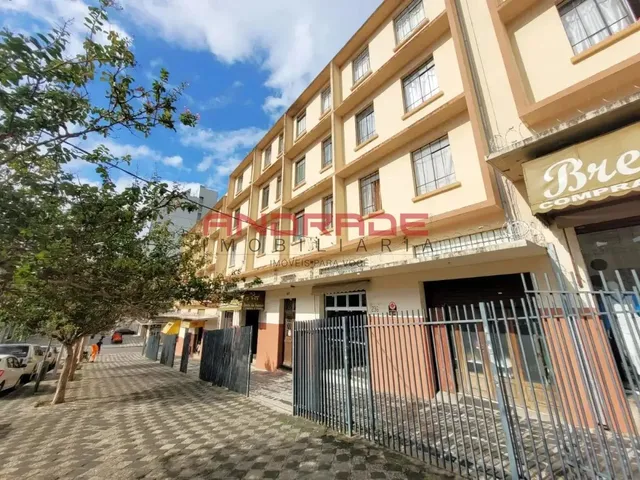Kitnet 1 quarto e 1 banheiro, à venda, no bairro São Francisco em Curitiba