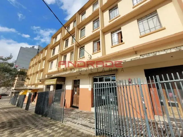 Kitnet 1 quarto e 1 banheiro, à venda, no bairro São Francisco em Curitiba