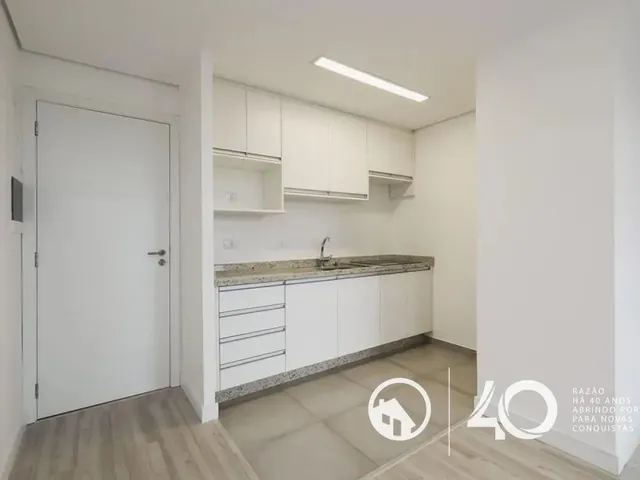 Kitnet 1 quarto e 1 banheiro, para alugar, no bairro Bom Retiro em Curitiba
