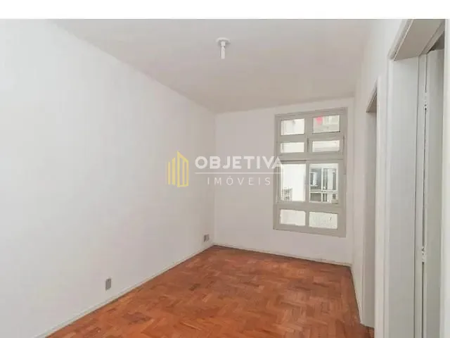 Kitnet com 28m² 1 quarto e 1 banheiro, à venda, no bairro Centro Histórico em Porto Alegre