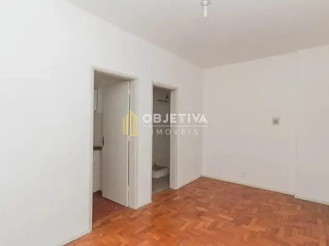 Kitnet com 28m² 1 quarto e 1 banheiro, à venda, no bairro Centro Histórico em Porto Alegre