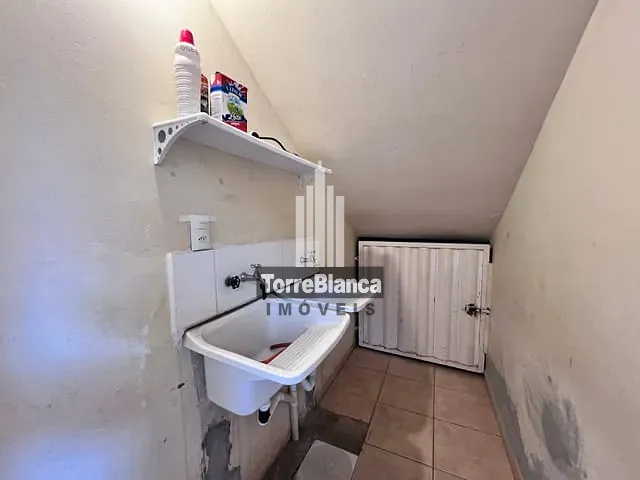 Kitnet com 19m² 1 quarto e 1 banheiro, à venda, no bairro Uvaranas em Ponta Grossa