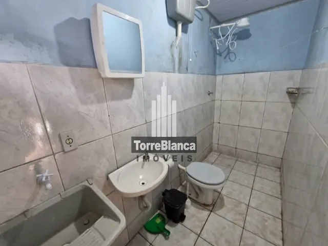 Kitnet 2 quartos e 1 banheiro, à venda, no bairro Uvaranas em Ponta Grossa