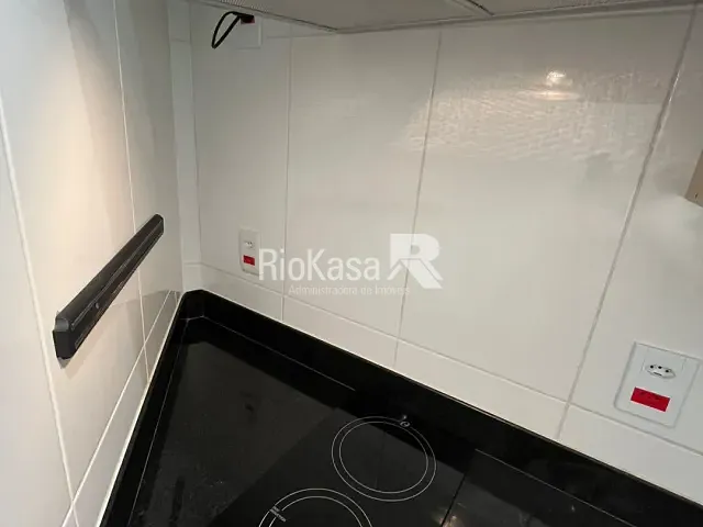 Kitnet 1 quarto e 1 banheiro, à venda, no bairro Santa Teresa em Rio de Janeiro